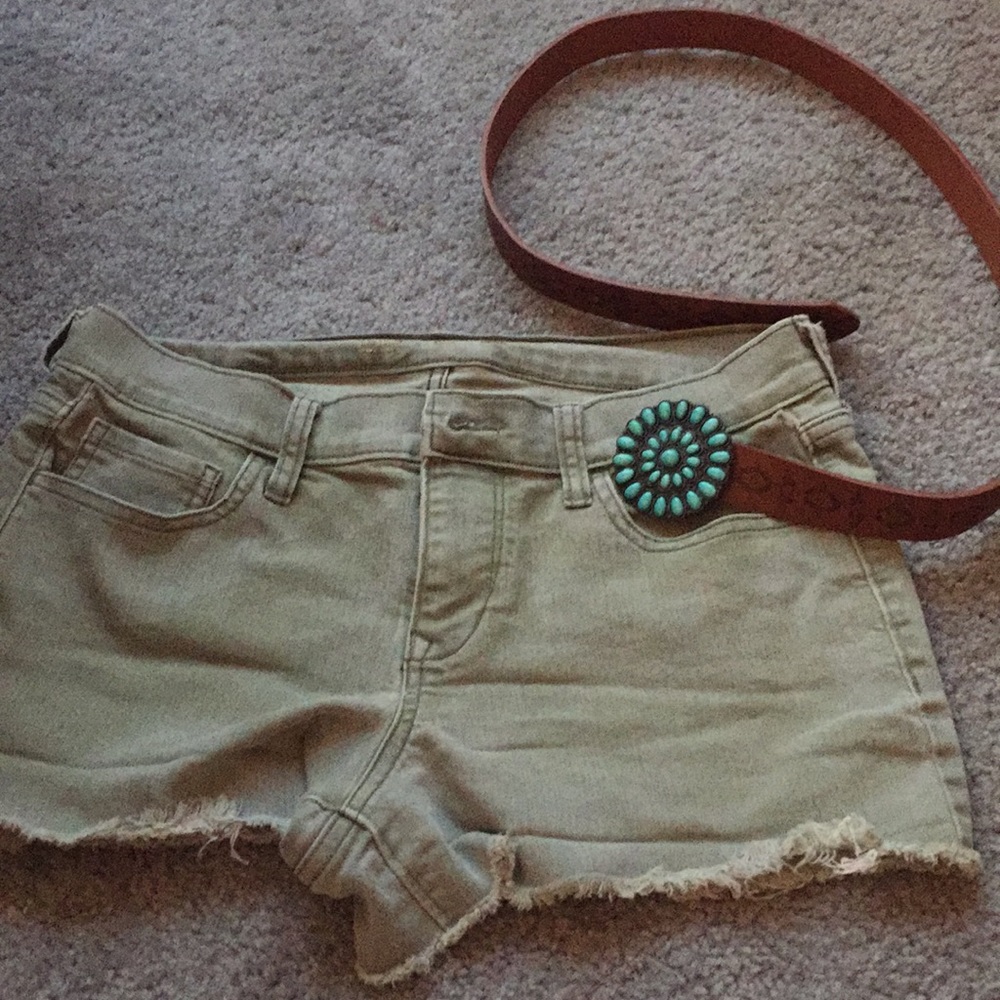 Green high waisted shorts with turquoise belt!